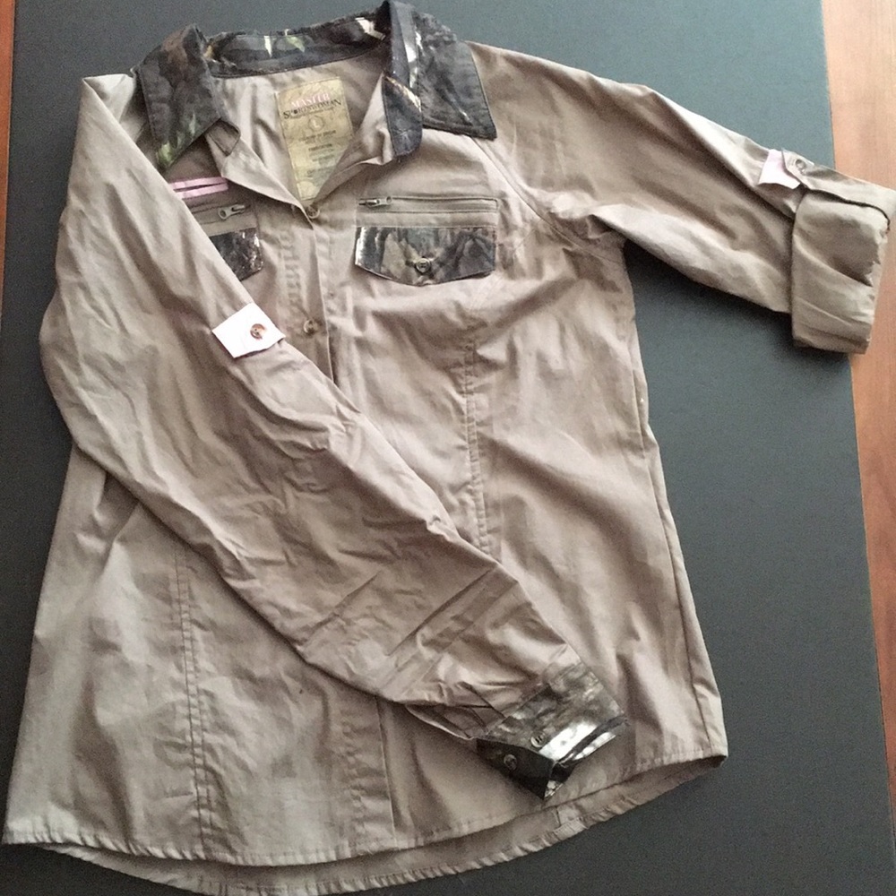 Master Sportswoman long sleeve button up